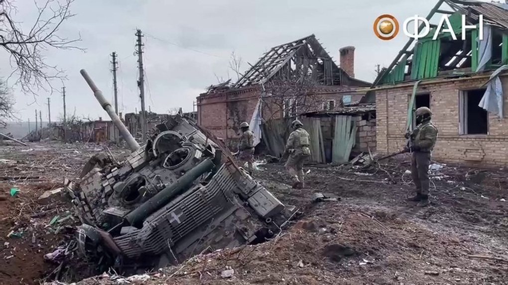 Nga kiểm soát hỏa lực tuyến tiếp tế cuối cùng, bao vây Ukraine ở Bakhmut - 1 Nga kiểm soát hỏa lực tuyến tiếp tế cuối cùng, bao vây Ukraine ở Bakhmut - 1