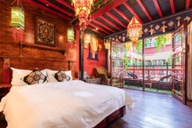 Phòng bốc mùi không ngửi nổi, phát hiện tử thi dưới gầm giường khách sạn