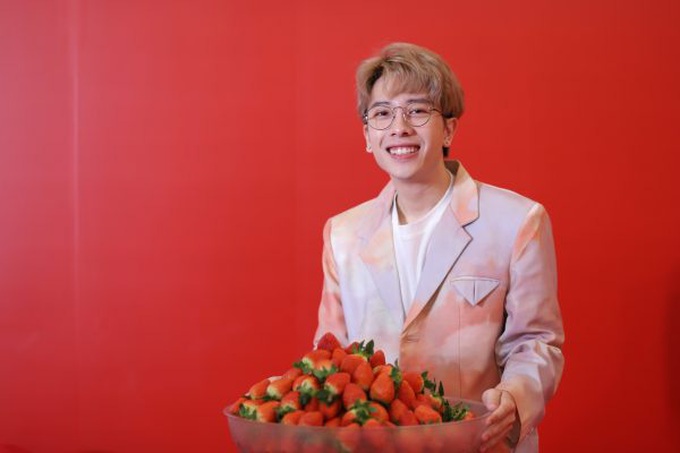 Sao Việt nô nức tham dự buffet dâu tây Hàn Quốc &quot;Queen of Strawberry&quot; - Ảnh 5.