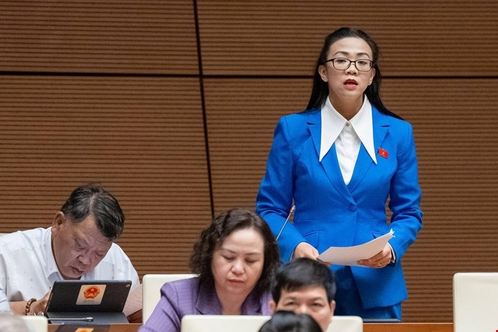 Đề xuất miễn, giảm thuế cho doanh nghiệp sử dụng công chức thôi việc - 1