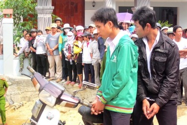 Y án hai học sinh giết hai phu vàng