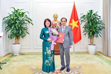 Thủ tướng bổ nhiệm thêm 2 Thứ trưởng Bộ Ngoại giao