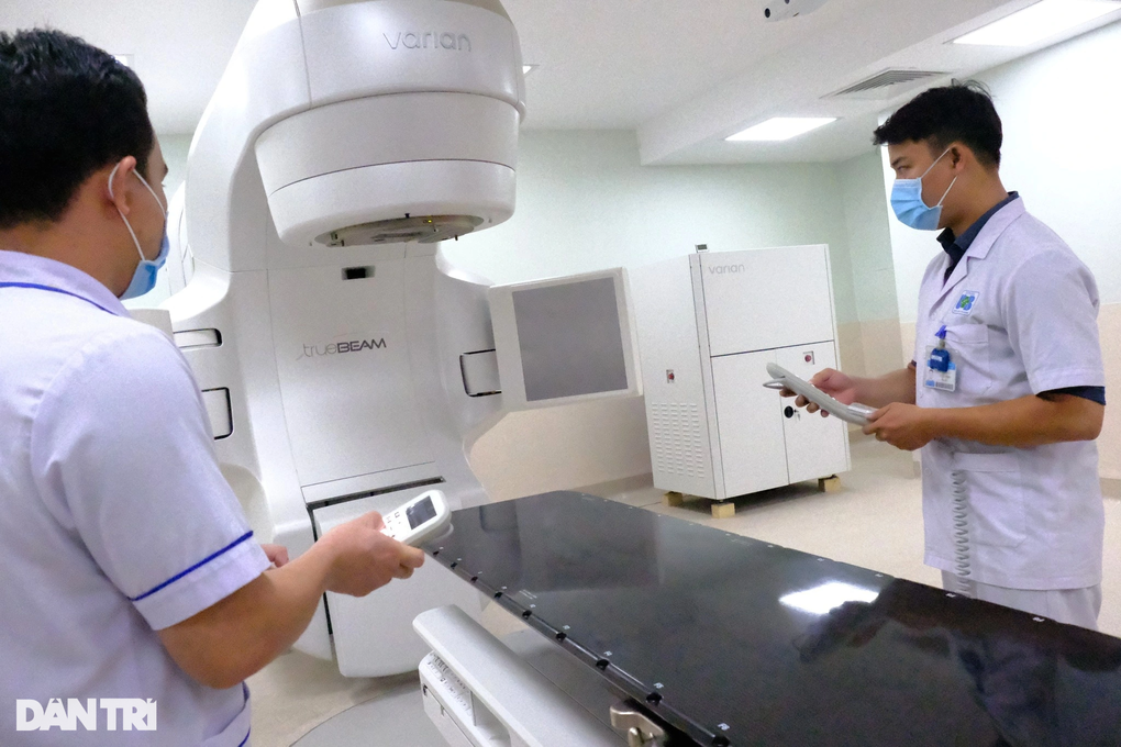 Quá tải bệnh nhân ung thư tại TPHCM: Bệnh viện tuyến trên gánh còng lưng - 2 Quá tải bệnh nhân ung thư tại TPHCM: Bệnh viện tuyến trên gánh còng lưng - 2