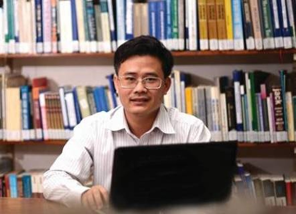 “Việt Nam chưa cần gói kích thích, nền kinh tế không phải thiếu tiền” - 1 “Việt Nam chưa cần gói kích thích, nền kinh tế không phải thiếu tiền” - 1