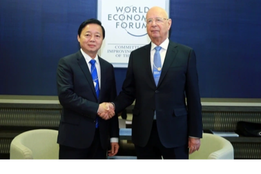 Chủ tịch WEF: Việt Nam là điểm sáng về phục hồi và tăng trưởng