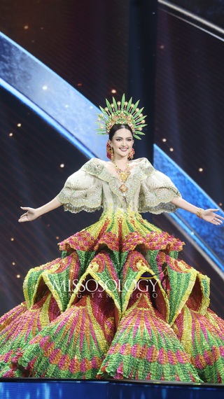 Màn biến hình độc lạ của người đẹp Na Uy gây sốt Hoa hậu Hoàn vũ 2025 - 2