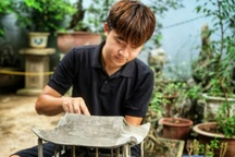 Chàng trai 9x đam mê "thu nhỏ" đình, chùa, nhà cổ