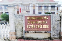 Phòng Nông nghiệp mua phân, lúa bất thường: Kiểm điểm chủ tịch huyện