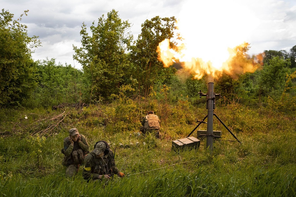 Ukraine phản công dồn dập, phá hủy kho vũ khí Nga - 1 Ukraine phản công dồn dập, phá hủy kho vũ khí Nga - 1