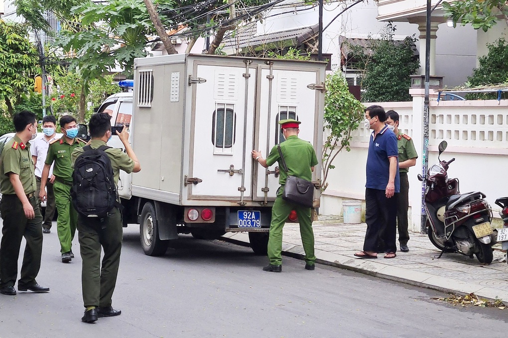 Kỷ luật Giám đốc Ban Quản lý dự án đầu tư và xây dựng Hội An - 1 Kỷ luật Giám đốc Ban Quản lý dự án đầu tư và xây dựng Hội An - 1