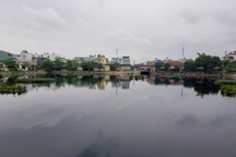 Hàng trăm hộ dân "sống dở chết dở" quanh hồ nước ô nhiễm tại Đà Nẵng