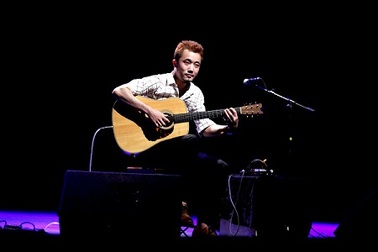 Đã tai nghe Peddy Sun độc tấu hit ‘Sunflower’ tại Hà Nội