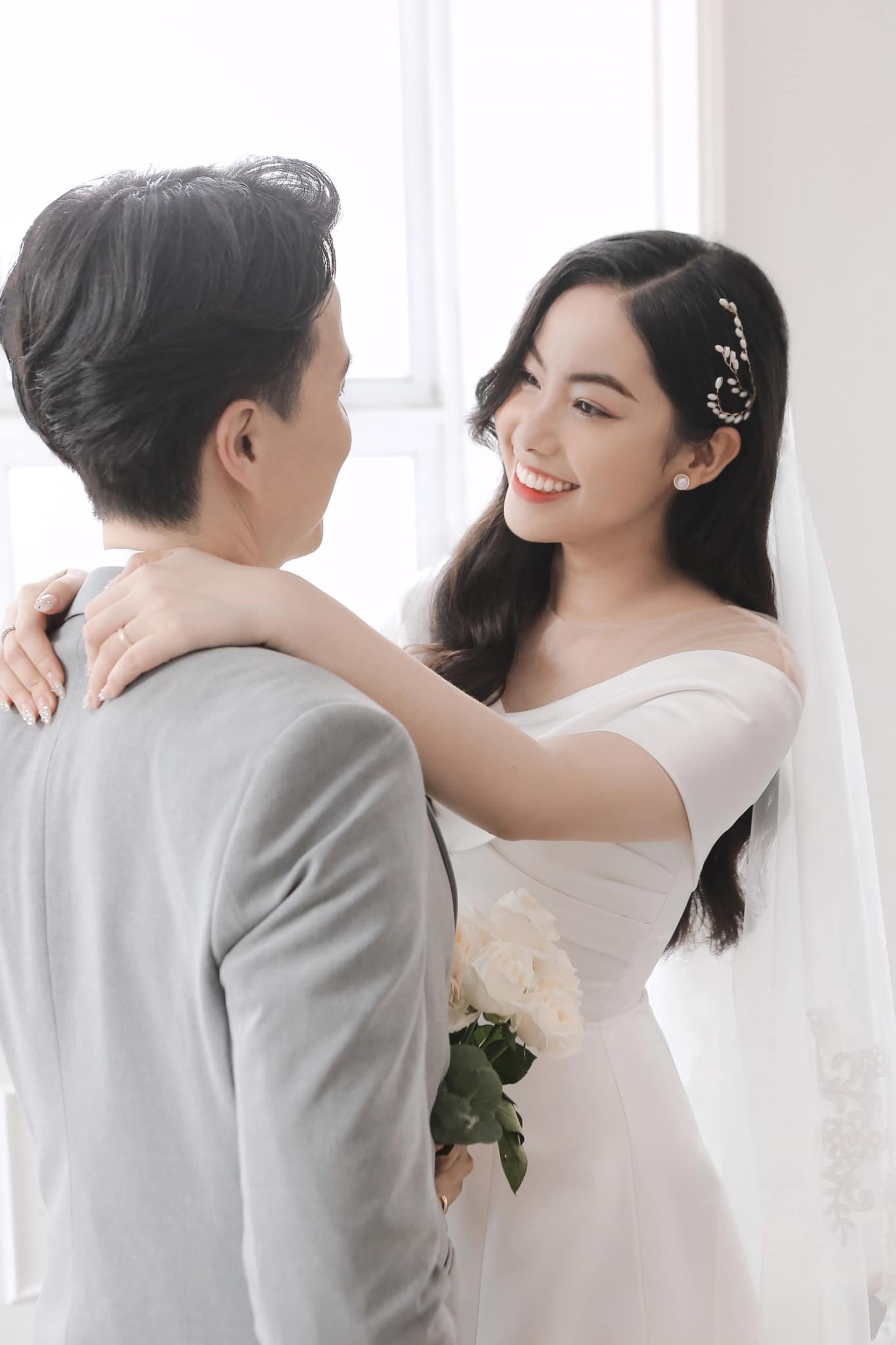 Nữ sinh Việt khiến chàng trai Hàn quyết lấy khi đụng độ trên máy bay - 4 Nữ sinh Việt khiến chàng trai Hàn quyết lấy khi đụng độ trên máy bay - 4