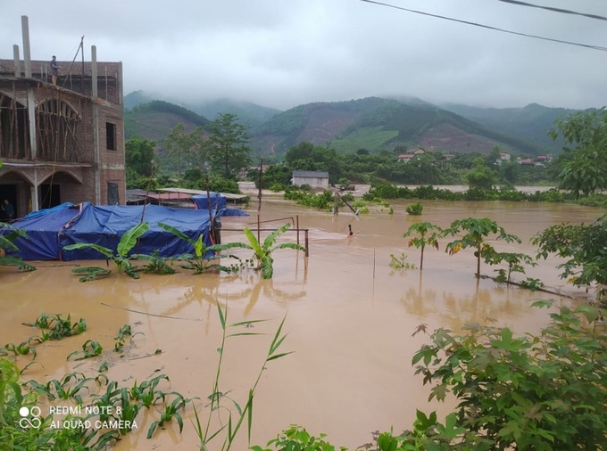 Mưa lớn gây gập lụt tại Bắc Giang.