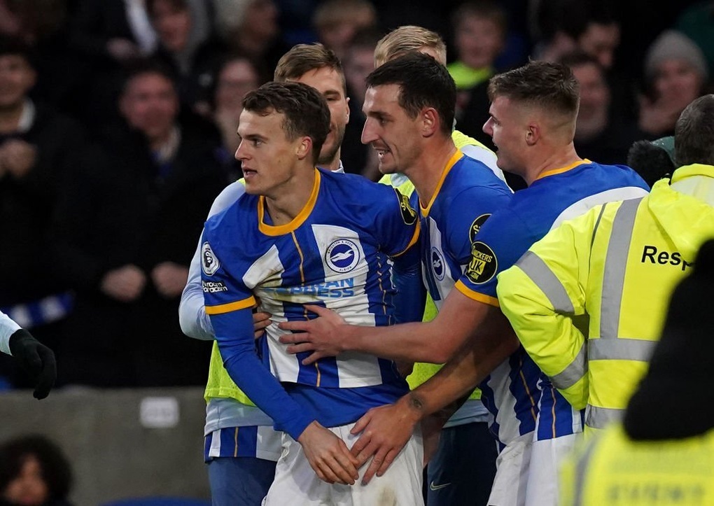 Thua tan tác trên sân Brighton, Liverpool chìm sâu vào khủng hoảng - 2 Thua tan tác trên sân Brighton, Liverpool chìm sâu vào khủng hoảng - 2