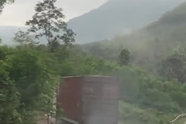 Tình huống giao thông cho thấy sự cần thiết của đường cứu nạn