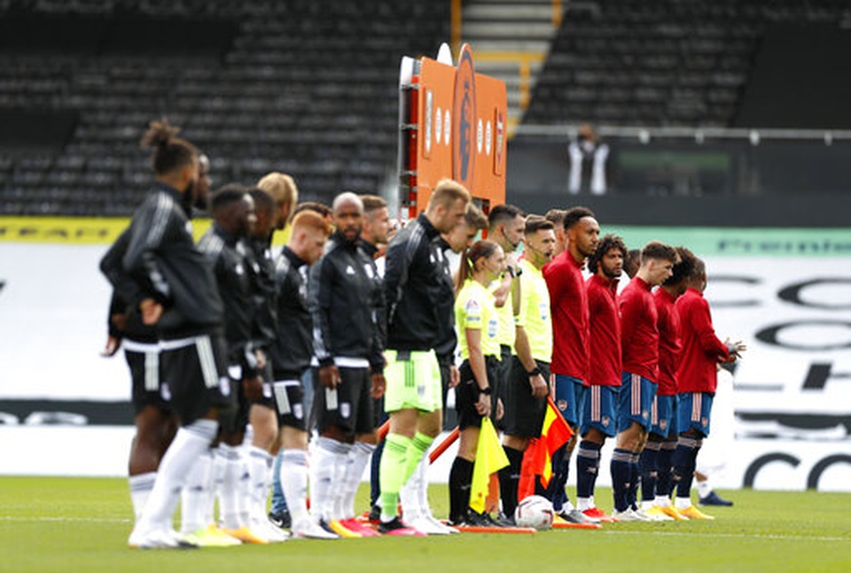Nhìn lại trận đấu Arsenal nhẹ nhàng đoạt ba điểm từ tay Fulham - 3 Nhìn lại trận đấu Arsenal nhẹ nhàng đoạt ba điểm từ tay Fulham - 3