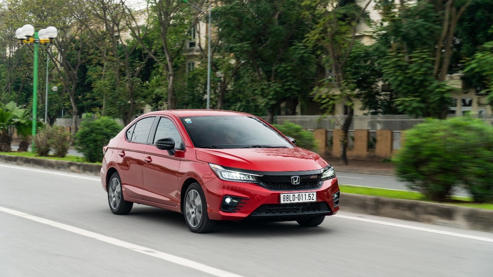 Đánh giá Honda City RS: Xe thể thao tiên phong trong phân khúc - 10 Đánh giá Honda City RS: Xe thể thao tiên phong trong phân khúc - 10