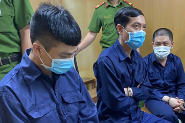 Ngày trả giá của nhóm người mang tiền giả vào ngân hàng đổi tiền thật