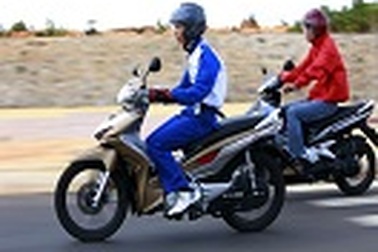 Wave RSX AT - Động cơ mới và thế mạnh PGM FI