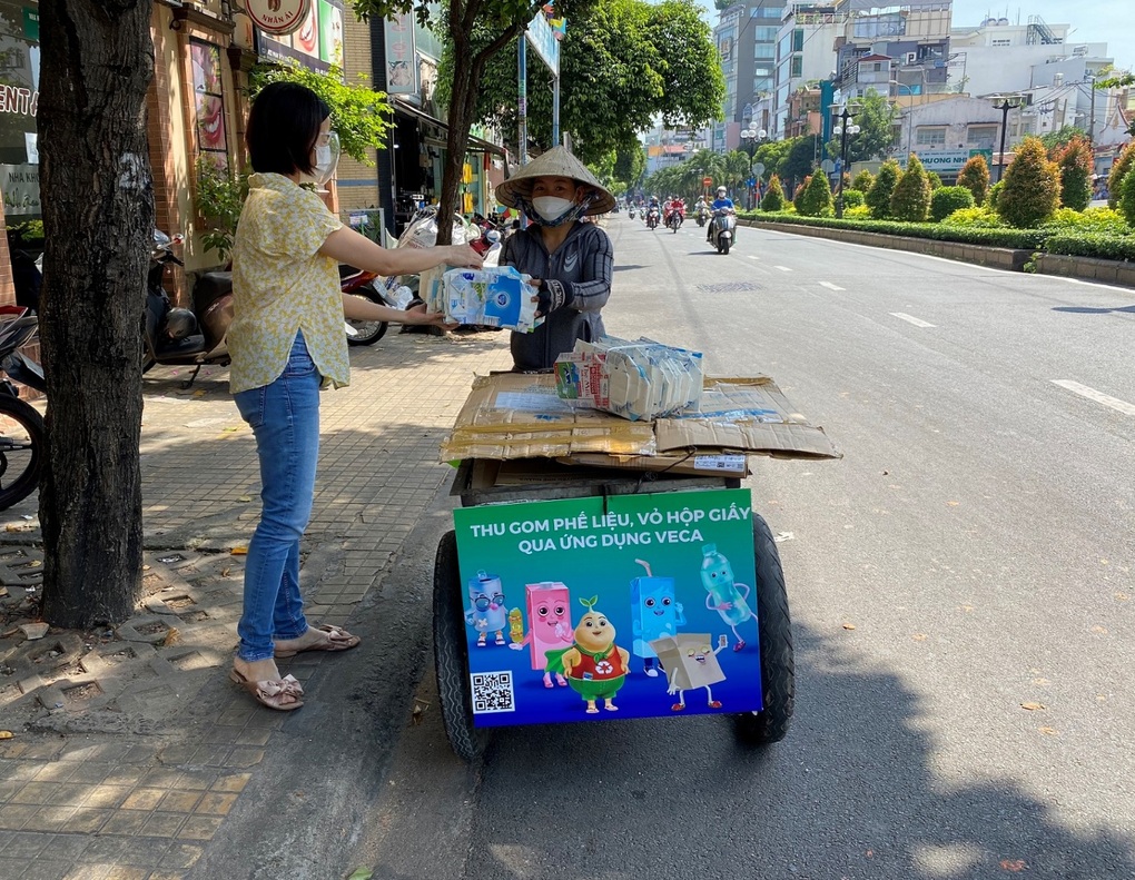 Lợi ích từ mô hình thu gom vỏ hộp giấy trong cộng đồng: Lợi ích cho tất cả - 2 Lợi ích từ mô hình thu gom vỏ hộp giấy trong cộng đồng: Lợi ích cho tất cả - 2