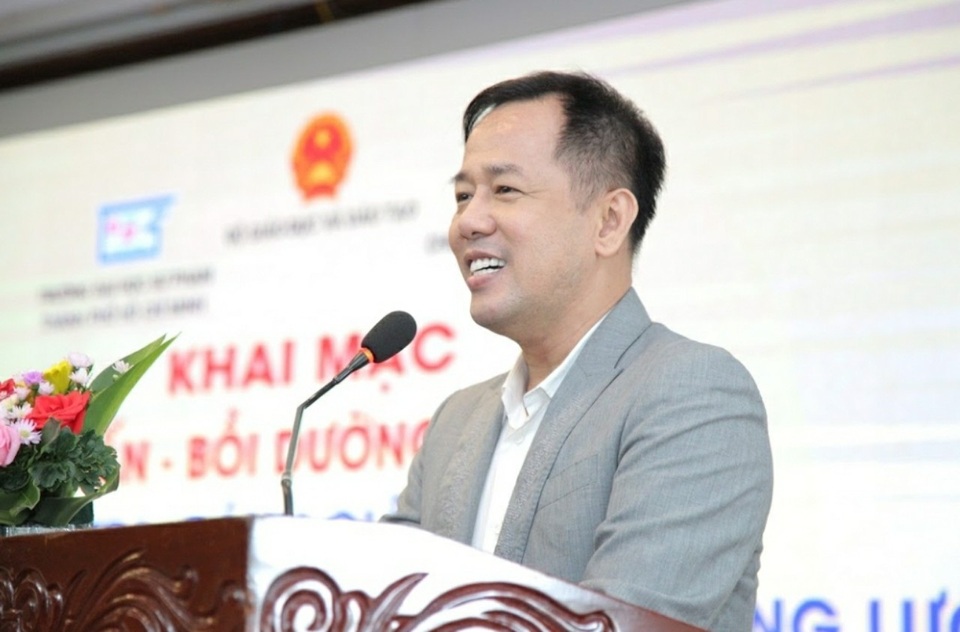 GS.TS Huỳnh Văn Sơn làm Hiệu trưởng trường ĐH Sư phạm TP.HCM - 1 GS.TS Huỳnh Văn Sơn làm Hiệu trưởng trường ĐH Sư phạm TP.HCM - 1