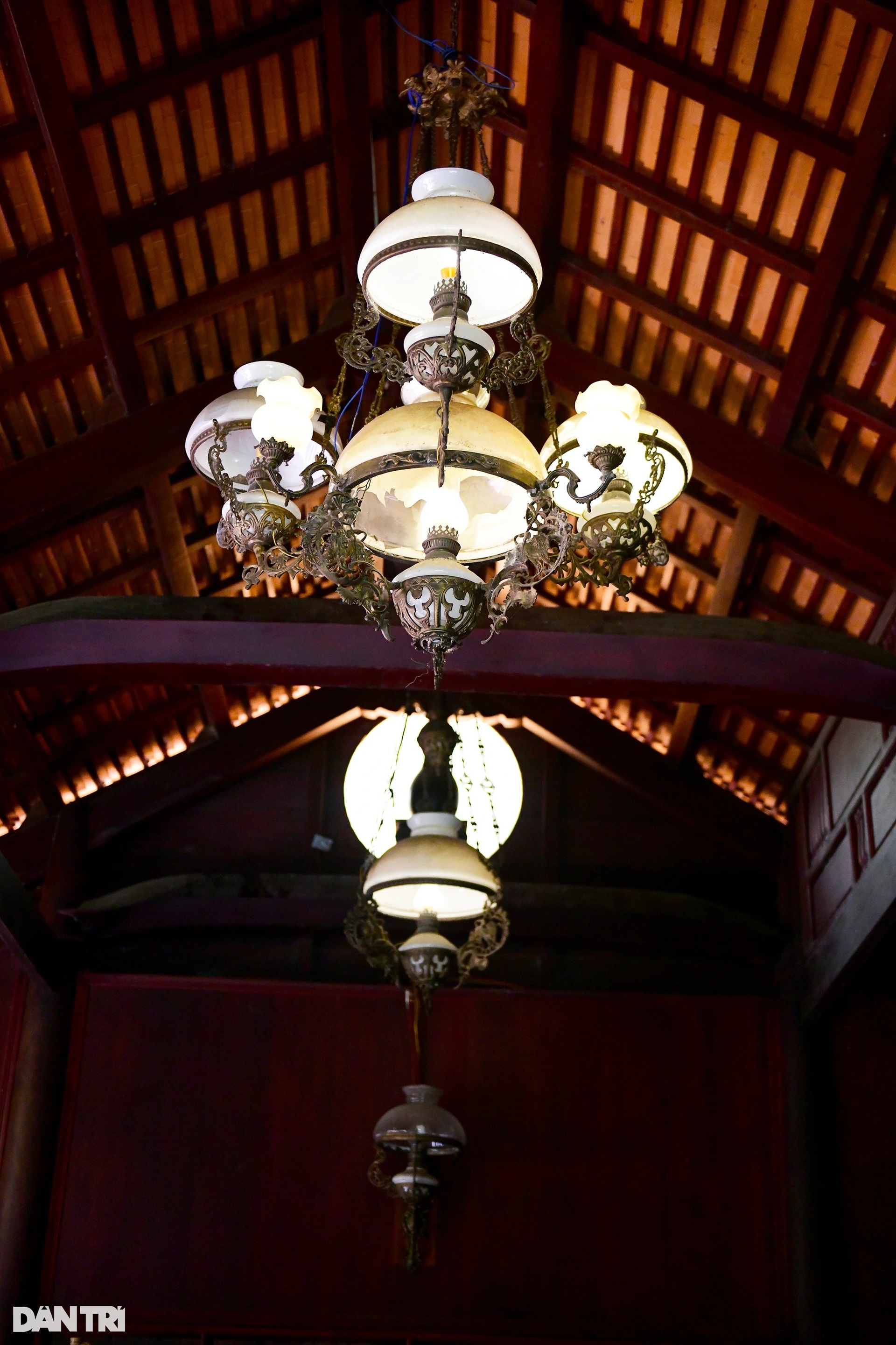 Khu nhà cổ mang kiến trúc Nam bộ xưa trị giá hơn 20 tỷ đồng ở Sài Gòn - 8 Khu nhà cổ mang kiến trúc Nam bộ xưa trị giá hơn 20 tỷ đồng ở Sài Gòn - 8