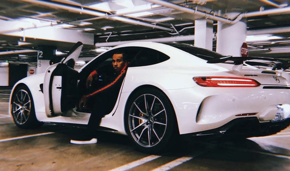 Lewis Hamilton's supercar collection worth more than 409 billion VND - 7
