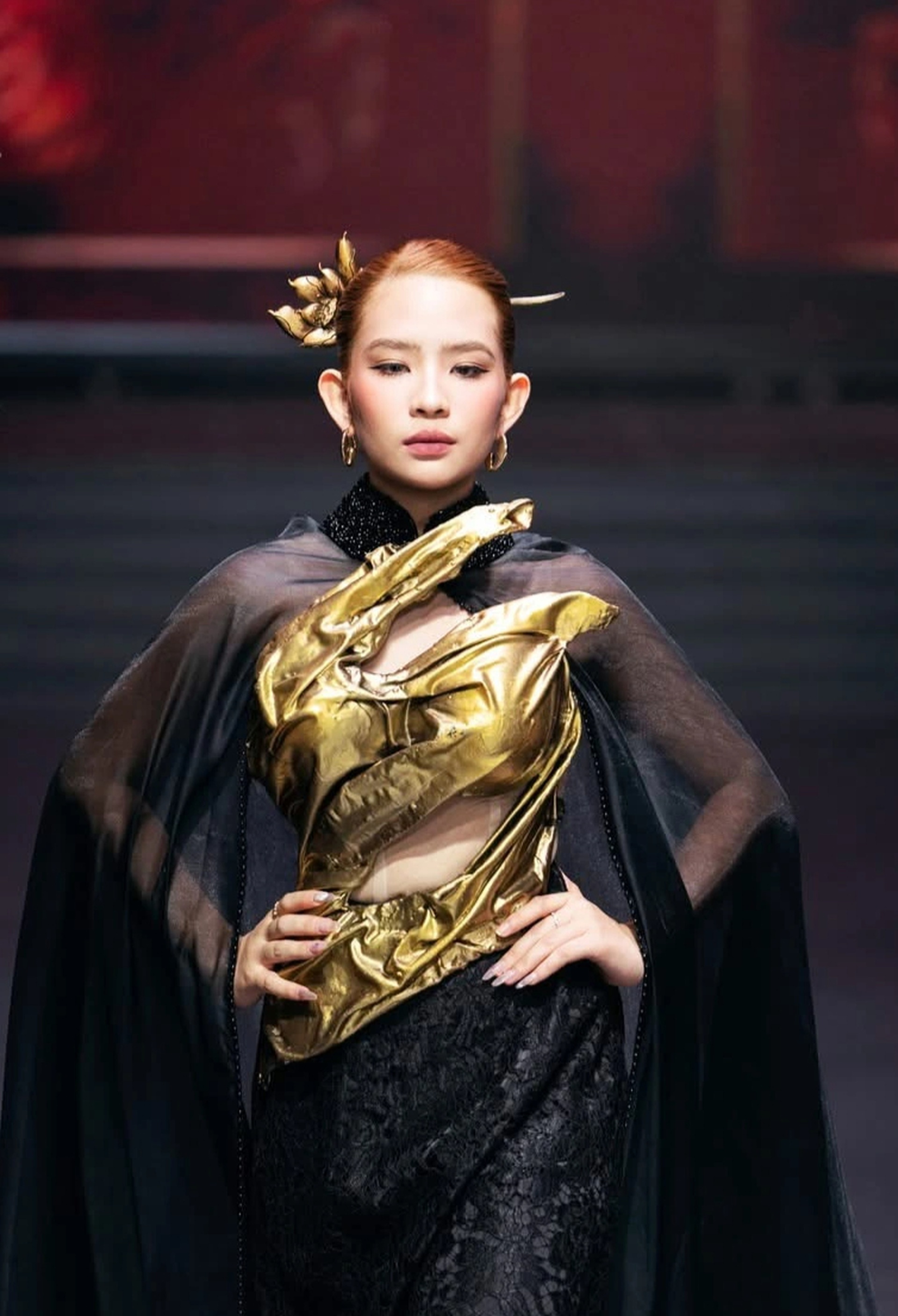Người mẫu 15 tuổi thể hiện phong cách quốc tế trên sàn diễn Việt Nam - 2 Người mẫu 15 tuổi thể hiện phong cách quốc tế trên sàn diễn Việt Nam - 2