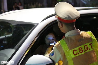 CSGT phát hiện hơn 2.700 tài xế vi phạm nồng độ cồn trong một ngày