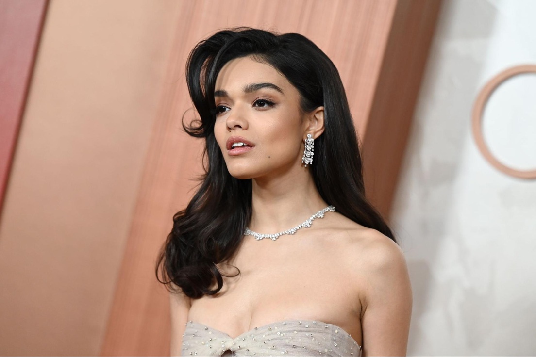 Gu thời trang khác biệt của minh tinh Hollywood trên thảm đỏ và đời thường