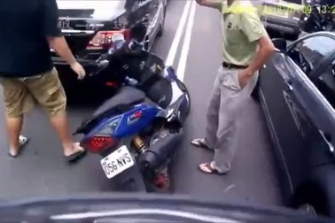 Gây hai tai nạn liên tiếp vì bất cẩn