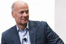 CEO SVB bán 3,6 triệu USD cổ phiếu trước khi ngân hàng sụp đổ