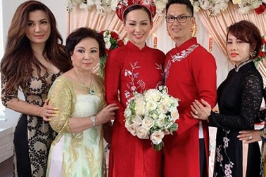 Chồng cũ của ca sĩ Nguyễn Hồng Nhung tổ chức đám cưới lần hai