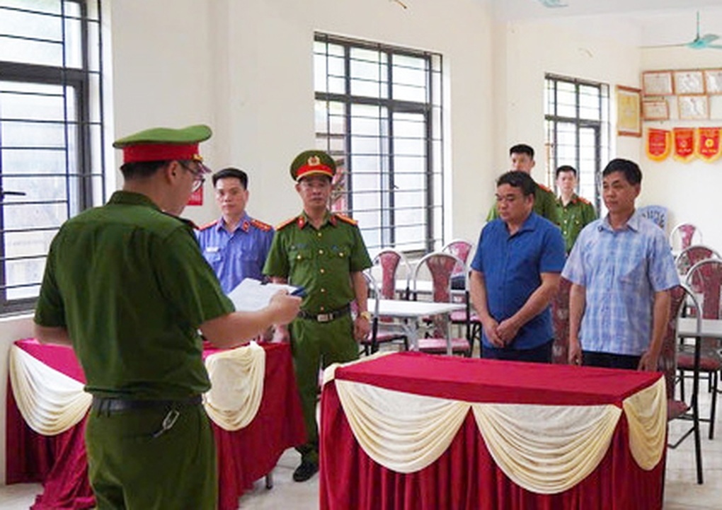 Gây thiệt hại hơn 1,7 tỷ đồng, chủ tịch và phó chủ tịch xã bị khởi tố - 1 Gây thiệt hại hơn 1,7 tỷ đồng, chủ tịch và phó chủ tịch xã bị khởi tố - 1