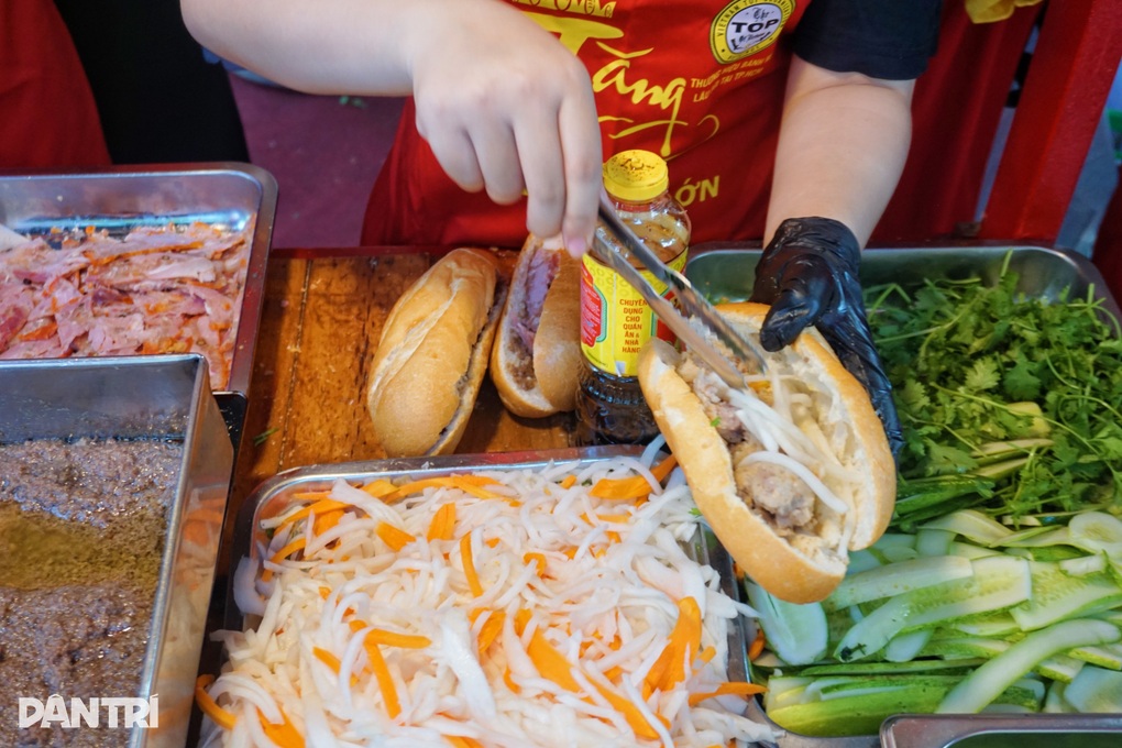 Khách quốc tế mê bánh mì Việt, lập nhóm 200.000 người tìm quán ngon nhất - 4