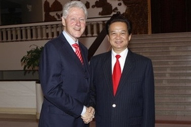 Thủ tướng Nguyễn Tấn Dũng tiếp cựu Tổng thống Hoa Kỳ Bill Clinton