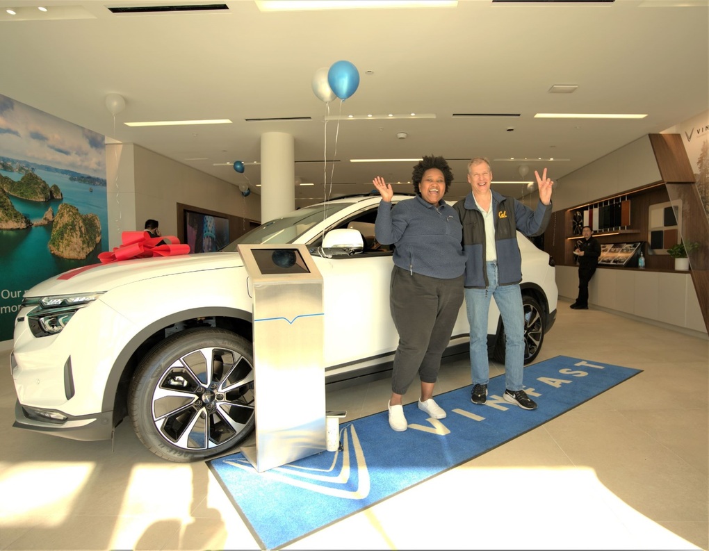 Vinfast bàn giao xe cho khách hàng Mỹ - 3