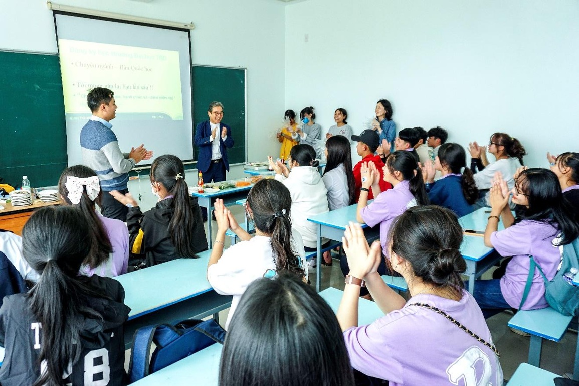 Tương lai rộng mở với ngành tiếng Hàn Quốc tại trường ĐH Thái Bình Dương - 1 Tương lai rộng mở với ngành tiếng Hàn Quốc tại trường ĐH Thái Bình Dương - 1