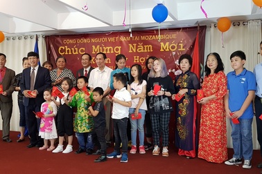 Tưng bừng Tết sớm của Cộng đồng người Việt tại Mozambique