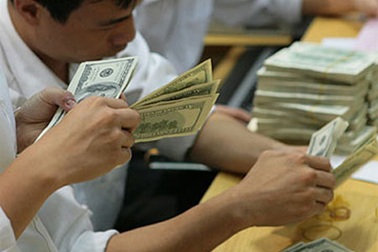 Giá USD tự do bất ngờ giảm mạnh