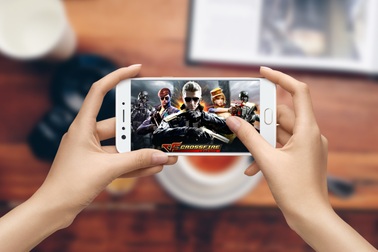 Tại sao “chuyên gia selfie” góc rộng Oppo F3 lại gây bão trên thị trường?