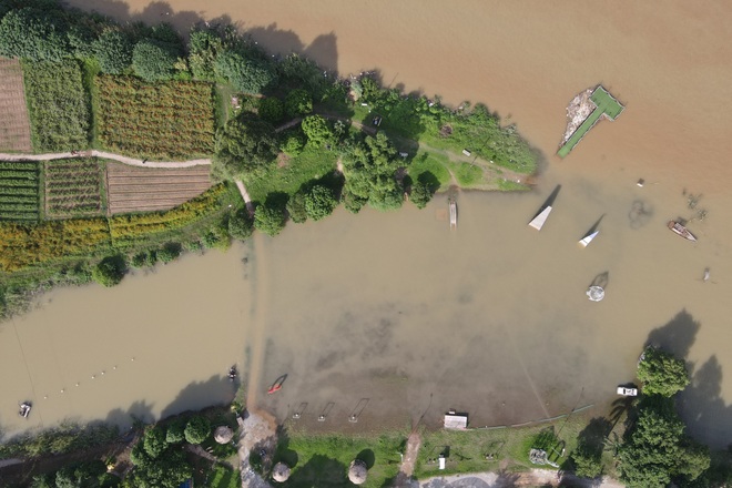 Cảnh hồ thủy điện xả lũ lớn, nước cuộn sóng nhấn chìm bãi giữa sông Hồng - 14 Cảnh hồ thủy điện xả lũ lớn, nước cuộn sóng nhấn chìm bãi giữa sông Hồng - 14