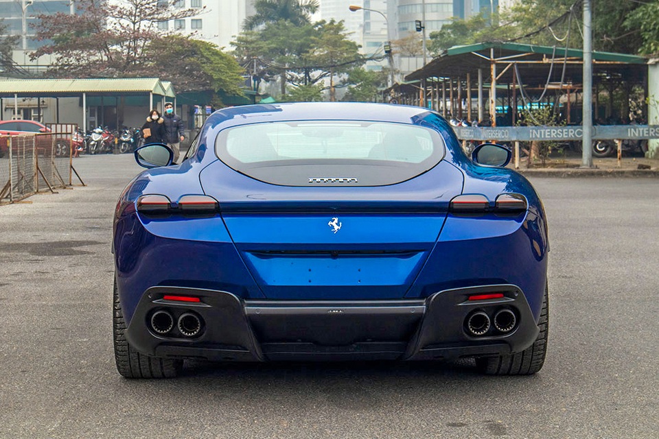 Soi chi tiết Ferrari Roma: Siêu xe 20 tỷ độc nhất châu Á vừa về Việt Nam - 2 Soi chi tiết Ferrari Roma: Siêu xe 20 tỷ độc nhất châu Á vừa về Việt Nam - 2