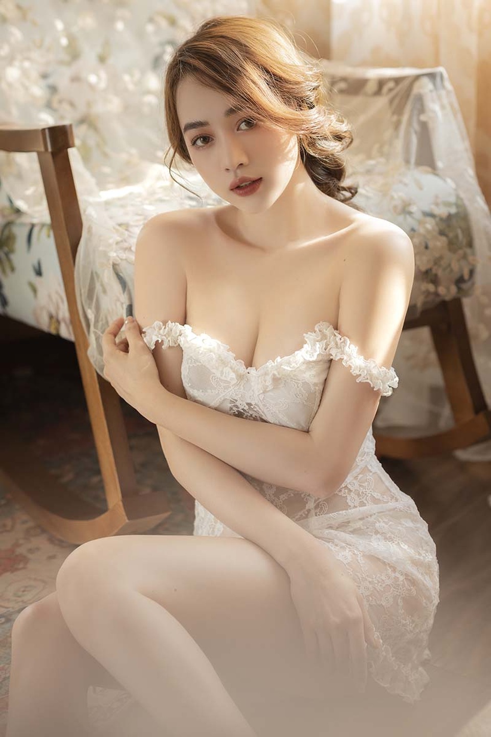 Thân hình nóng bỏng Thân hình nóng bỏng