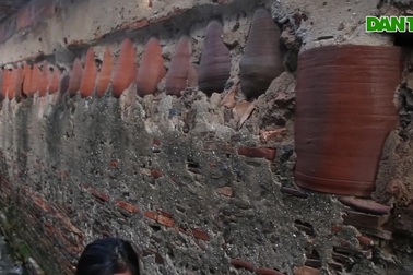 Độc đáo những bức tường cổ làm bằng tiểu sành niên đại hàng trăm năm