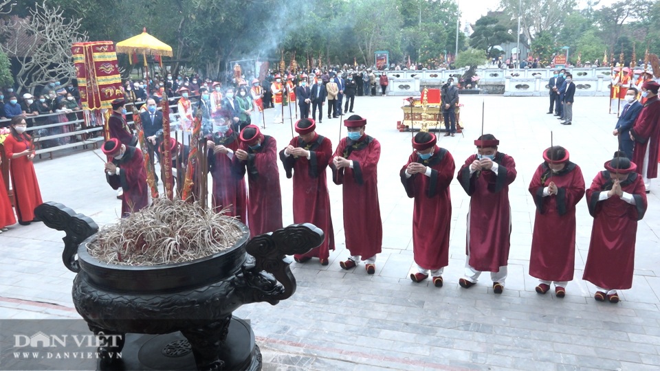 Ngừng lễ hội mùa Covid, bớt đu dây giữa mê tín và khủng hoảng niềm tin - 1 Ngừng lễ hội mùa Covid, bớt đu dây giữa mê tín và khủng hoảng niềm tin - 1
