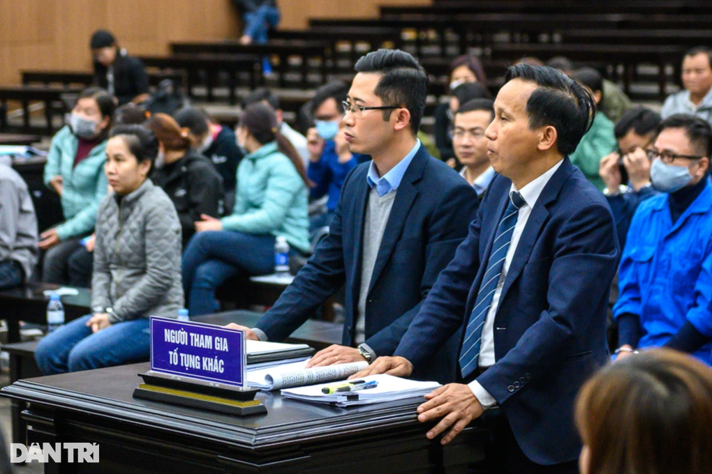 Xét xử siêu lừa, luật sư ngao ngán: Cái gì VietABank cũng nói không biết - 2 Xét xử siêu lừa, luật sư ngao ngán: Cái gì VietABank cũng nói không biết - 2