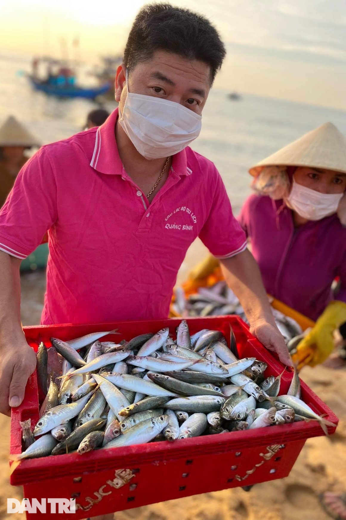 Người dân Quảng Bình góp hàng tấn cá tôm gửi các bếp ăn chống dịch ở TPHCMM - 4 Người dân Quảng Bình góp hàng tấn cá tôm gửi các bếp ăn chống dịch ở TPHCMM - 4