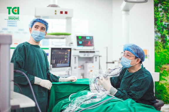 Kịp thời cứu thính lực cho người phụ nữ thủng màng nhĩ do viêm tai giữa